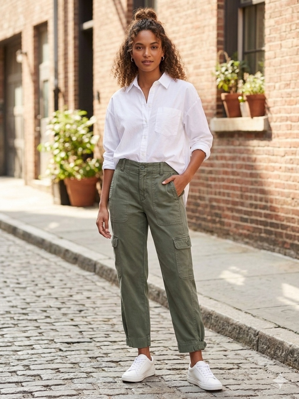 Liverpool Los Angeles Olive Green Utility Cargo Crop Pants Women’s Size 2 / 26